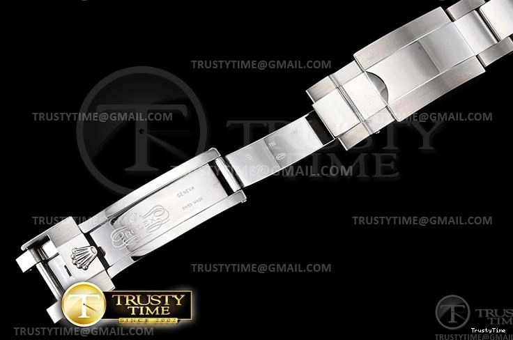 0330 ROLGMT166 – GMT II Snug 977